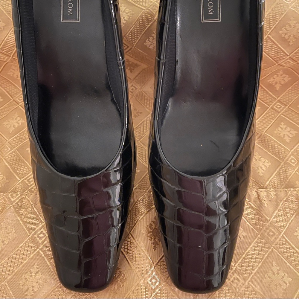 Nordstrom brand patent leather croc patterned heels - Picture 2 of 4